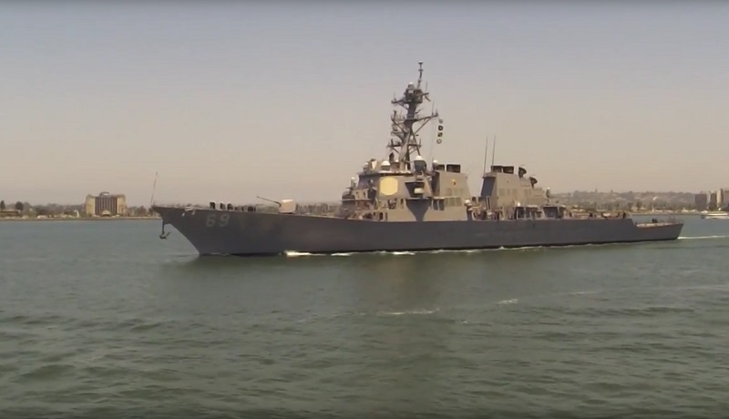 Американци у Јапан послали најмодернији разарач уочи самита Трампа и Кима